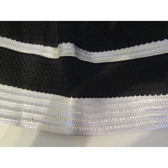 NWOT Ashley Stewart Black A Line Mini Skirt Silver Metallic Trim Flared Size 18 - Picture 3 of 4